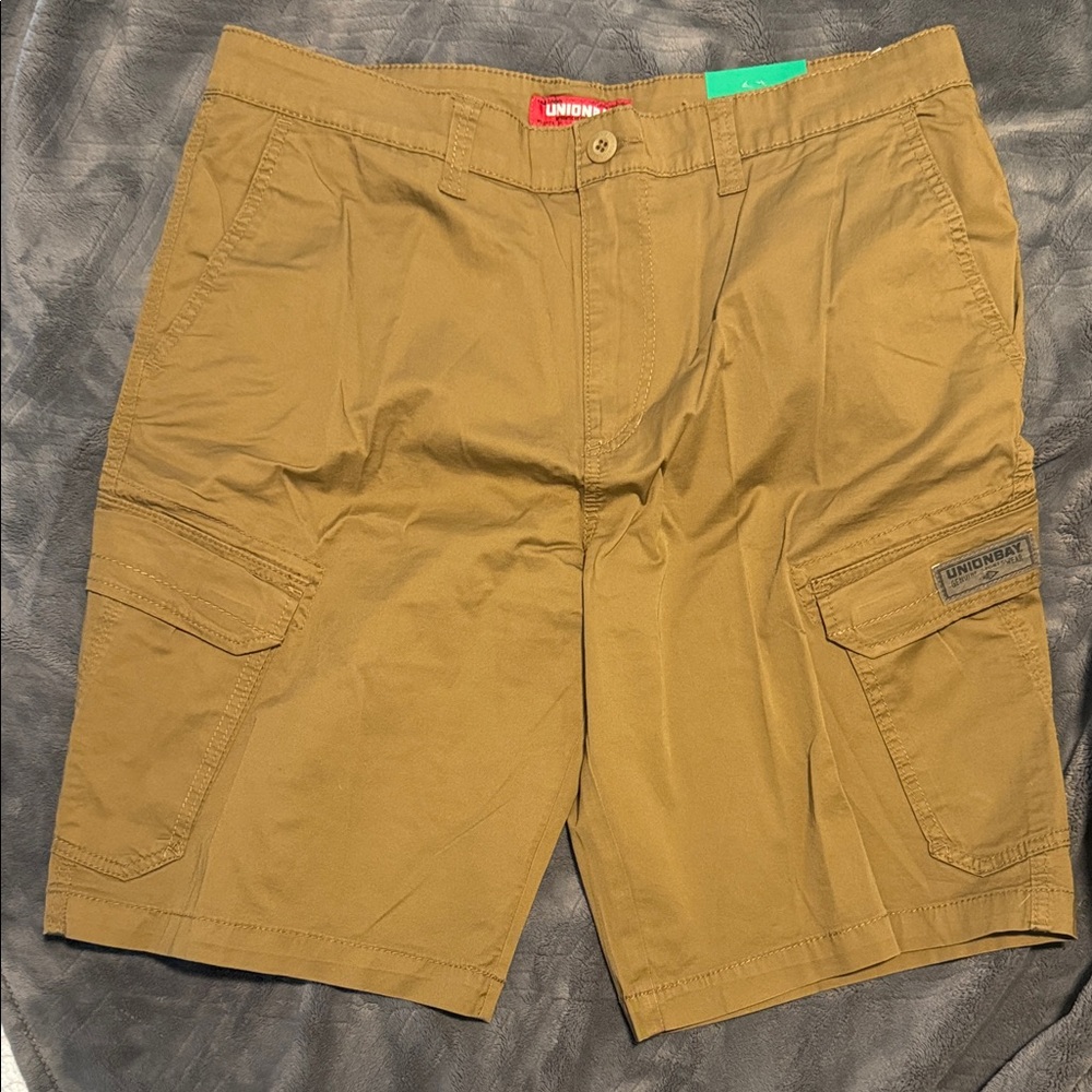 UNIONBAY Men's Tan Cargo Shorts